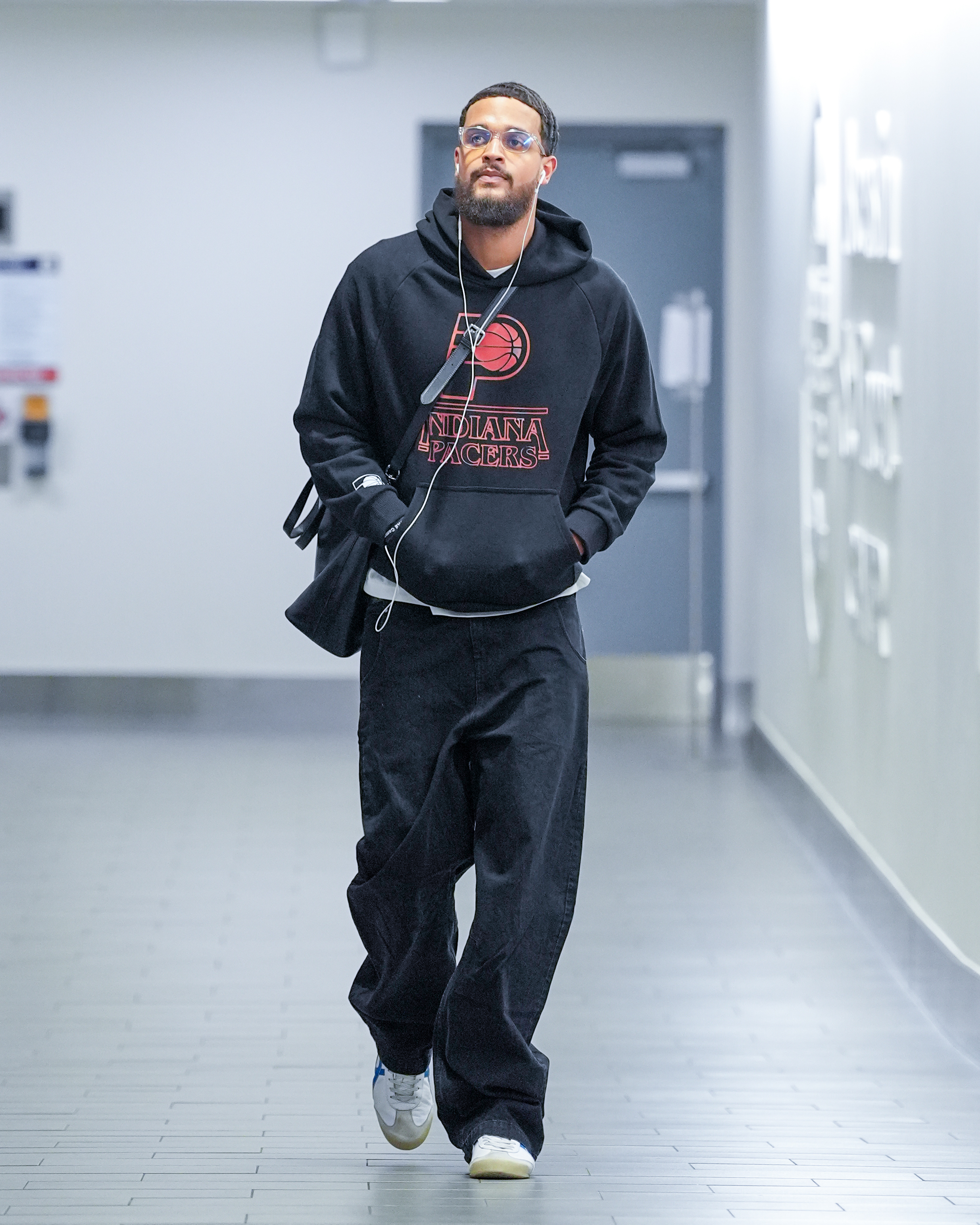 251141 Pacers Vs Pistons Arrivals Lk - 10