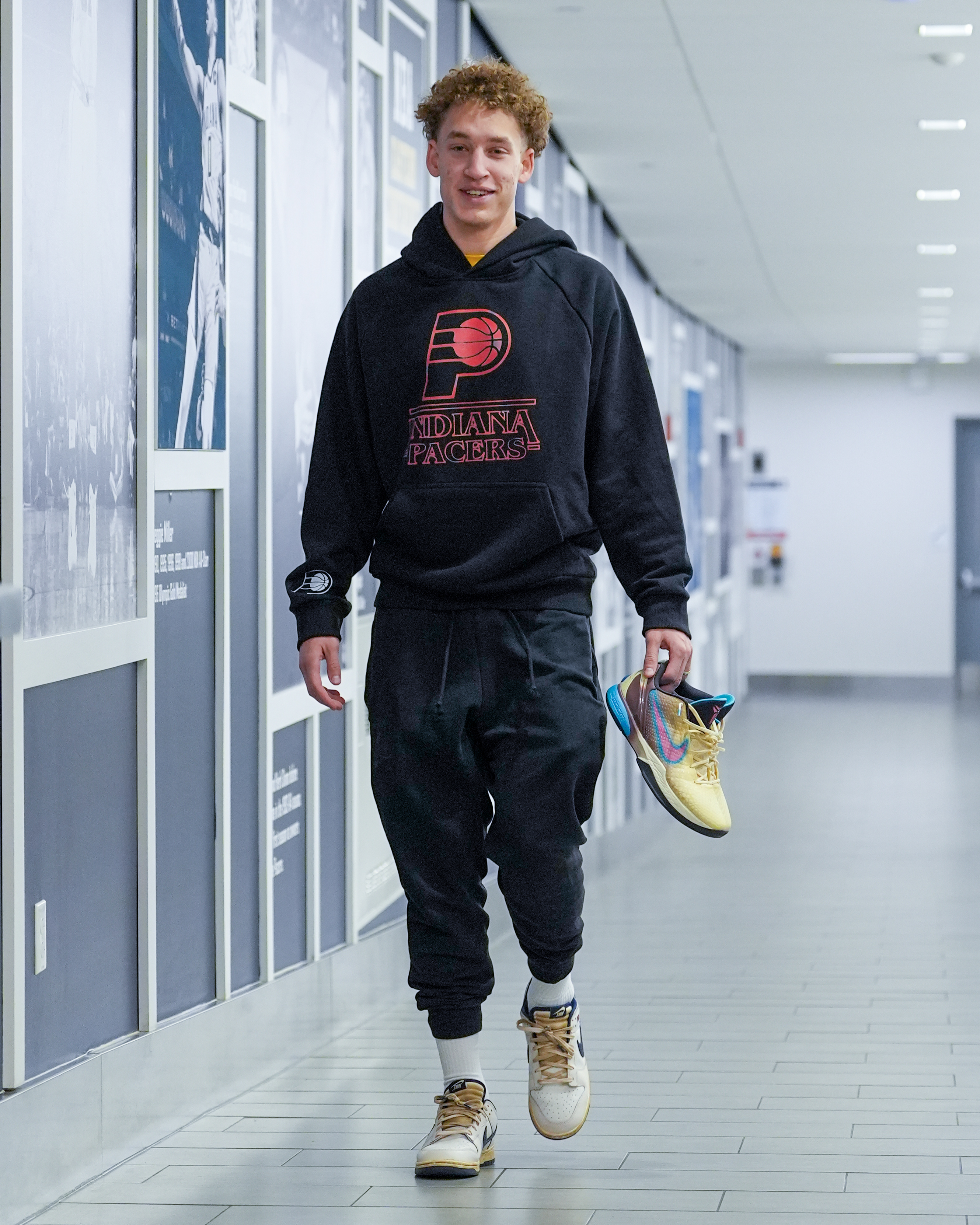 251141 Pacers Vs Pistons Arrivals Lk - 2